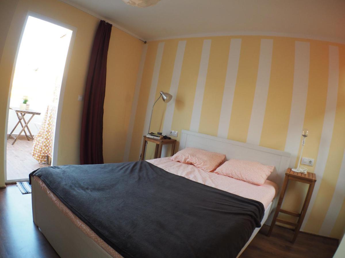 Cosy Appartment W/ Terrace In The Old City Centre Malaga Zewnętrze zdjęcie